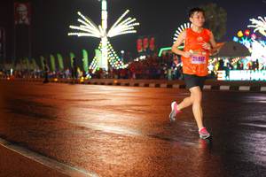 BIB: 26869
                            <button type="button" onclick="openModal(16171846)" class="btn btn-primary btn-sm float-right btn-popup" data-toggle="modal" data-target=".modal-high-quality">
                        <i class="fas fa-shopping-cart"></i> Add to Cart
                    </button>
                                            <button type="button" onclick="isThisMe(16171846, true)" class="btn btn-success btn-sm float-right btn-popup btn-isme hidden" data-toggle="tooltip" data-placement="bottom" title="นี่คือรูปของคุณใช่ไหม คลิกที่นี่เพื่อเอาเข้าอัลบั้ม">
                        <i class="fas fa-plus"></i> Add to album
                    </button>
                    <button type="button" onclick="isThisMe(16171846, false)" class="btn btn-warning btn-sm float-right btn-popup btn-isnotme hidden">
                        <i class="fas fa-ban"></i> Remove from album
                    </button>